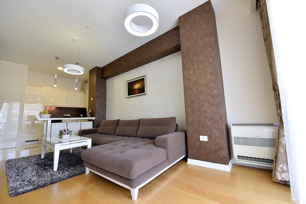 Luxury Mia *